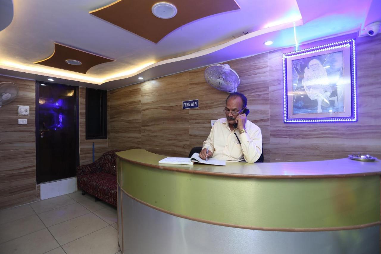 Oyo Hotel New Metro Near Phoenix United Lucknow Luaran gambar